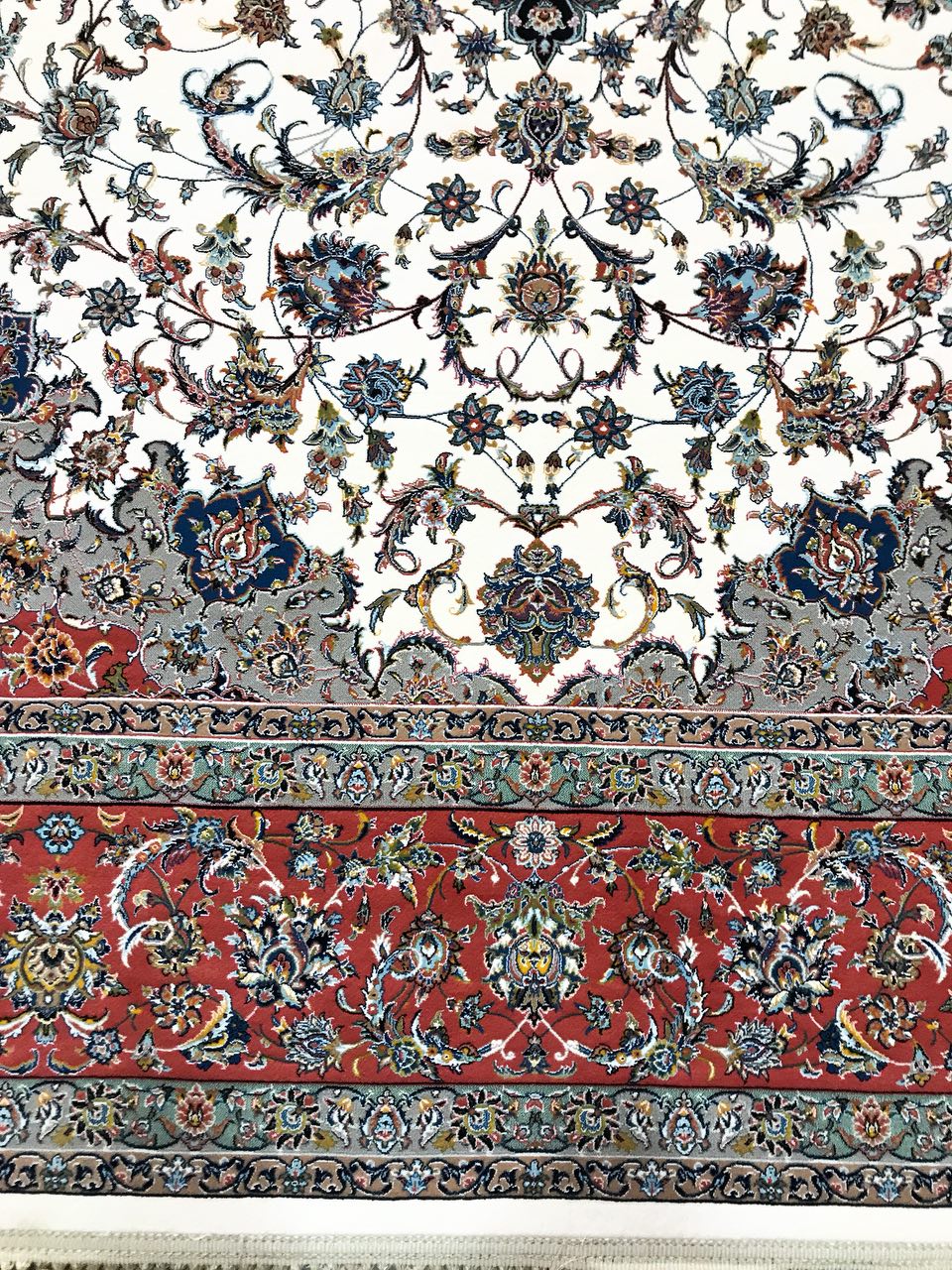 شستشوی مکانیزه فرش در قالیشویی اندیشه فاز یک