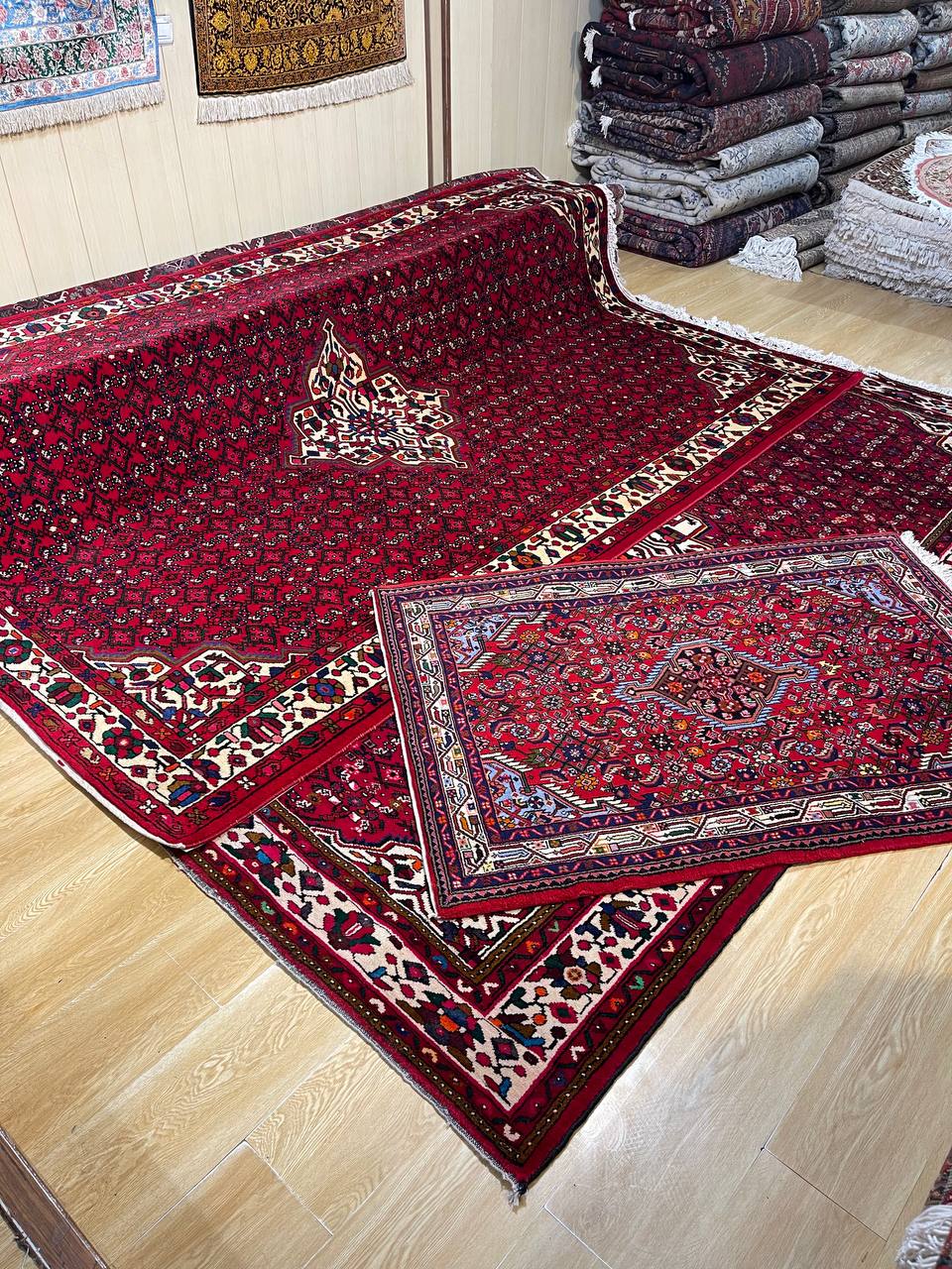 شستشوی فرش و قالی با بهترین مواد در قالیشویی فردیس فلکه پنجم