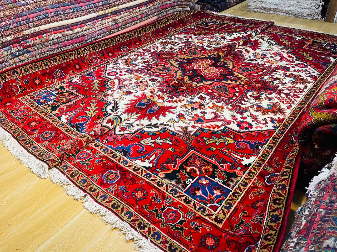قالیشویی خادم آباد شهریار با پیشرفته ترین تکنولوژی روز دنیا در زمینه شستشو